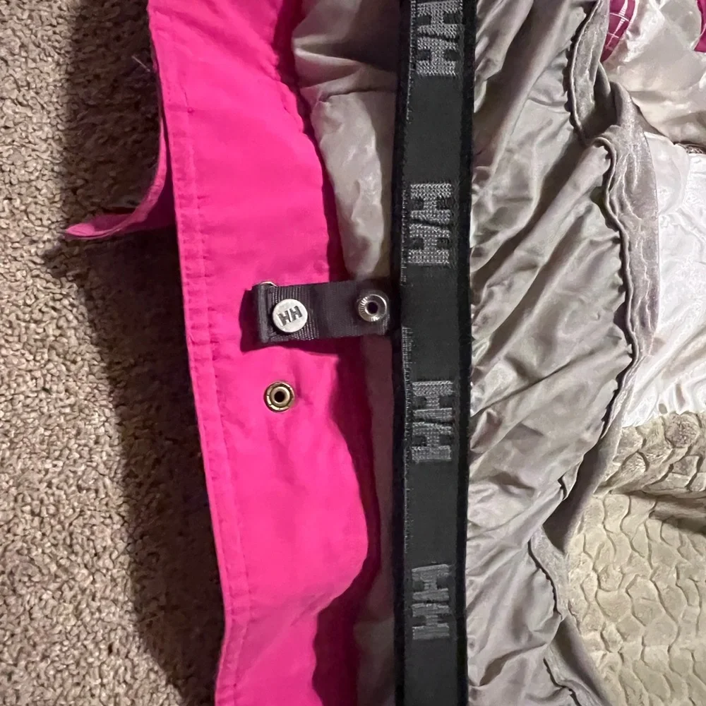 Helly Hansen Bright Pink Women's Hooded Ski Jacket - Picture 7 of 9